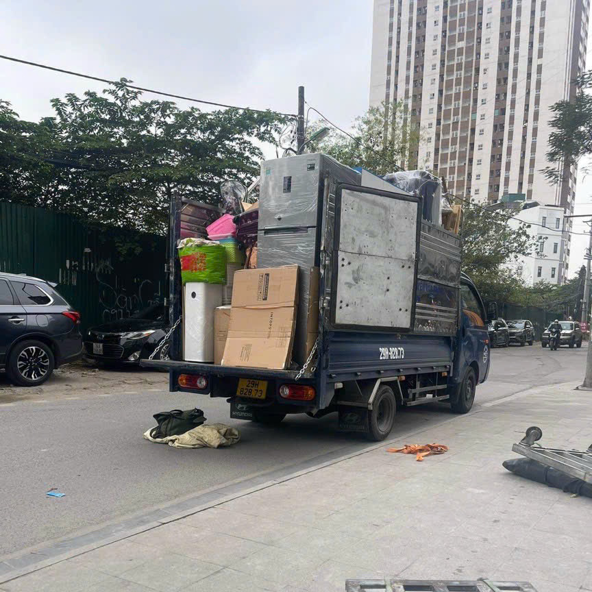 Chuyển nh&agrave; tại phố Kh&acirc;m Thi&ecirc;n