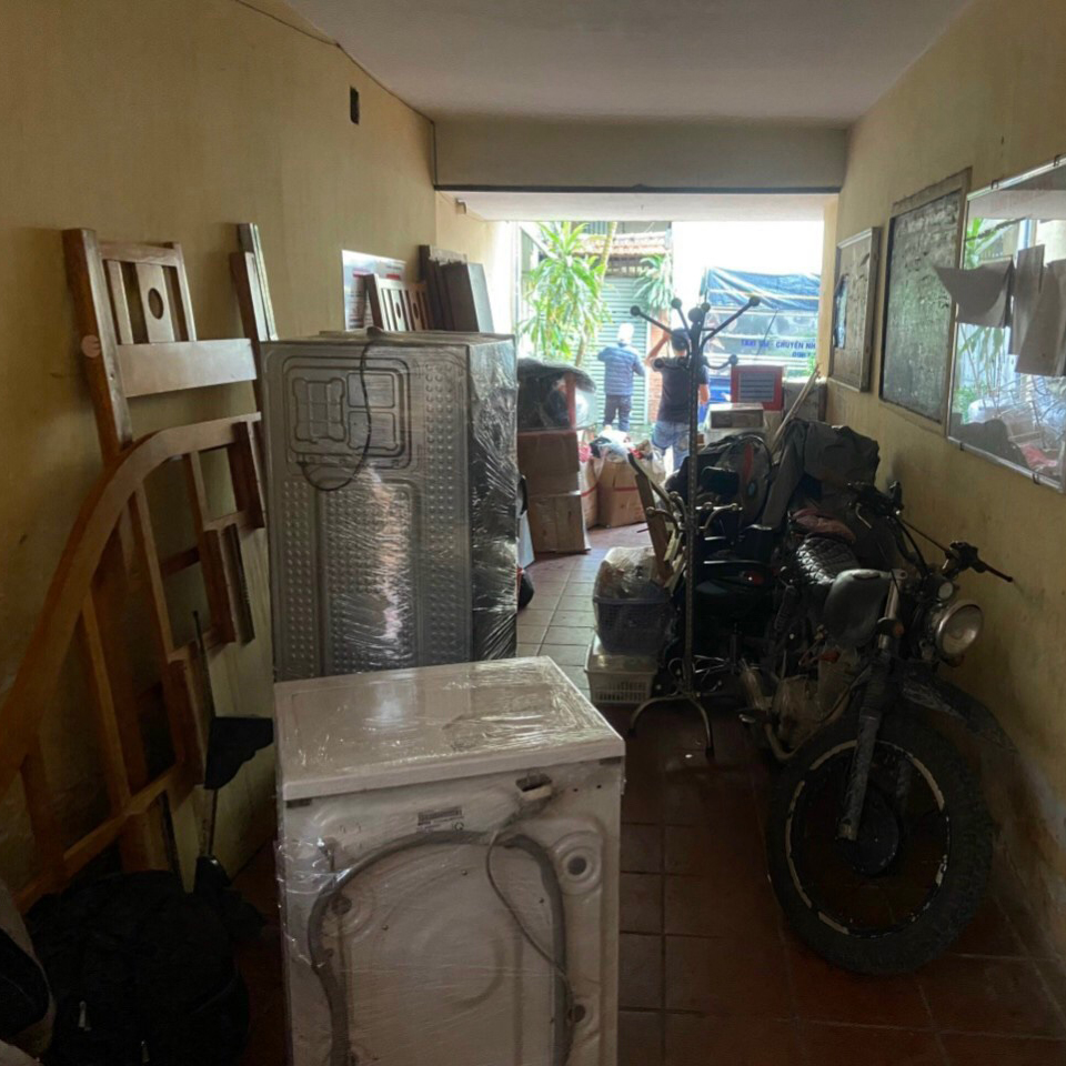 Chuyển nh&agrave; tại phố Bồ Đề